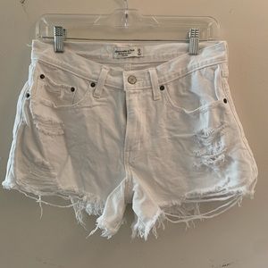 Abercrombie mid-rise boyfriend shorts. White